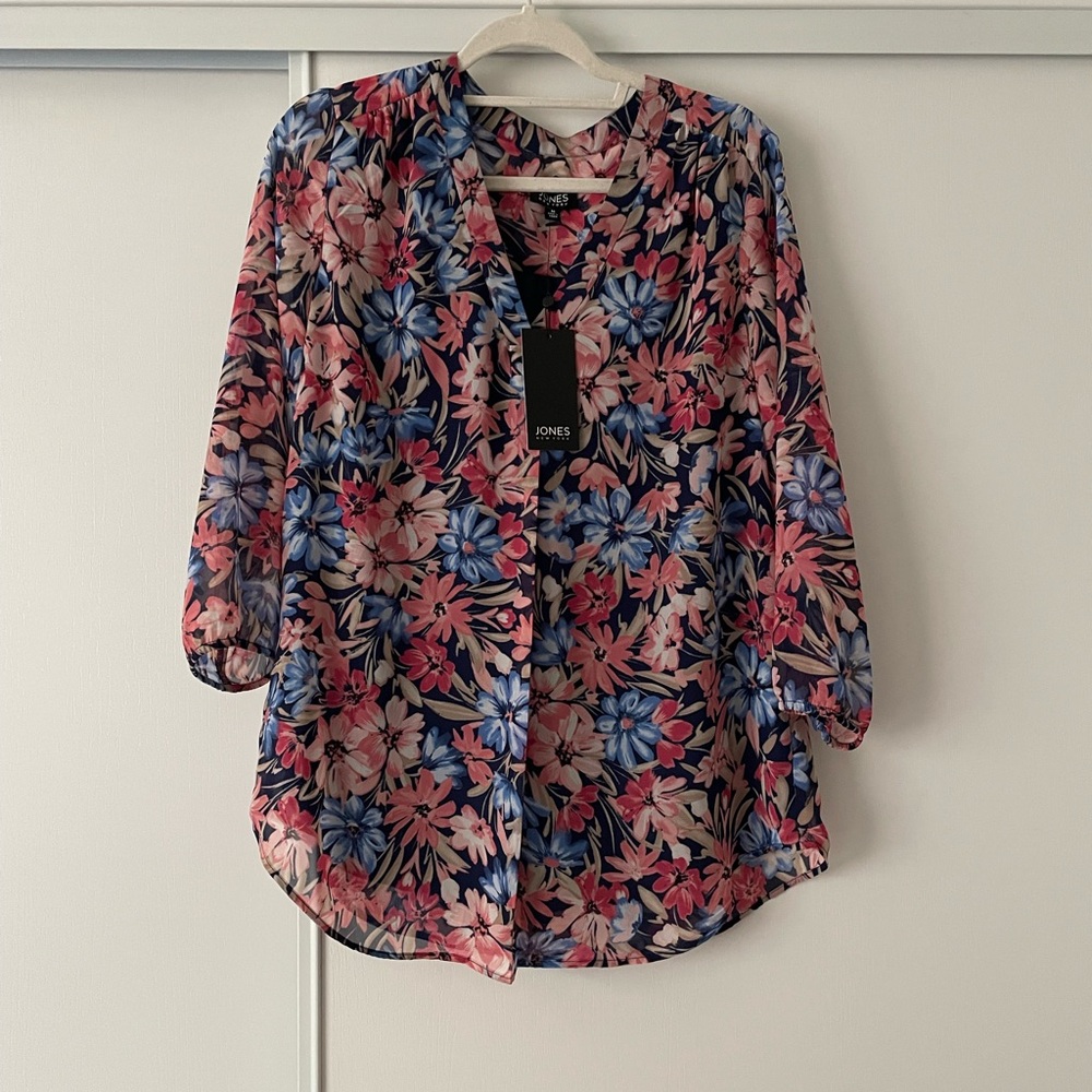 Jones New York Women's Floral Blouse size medium